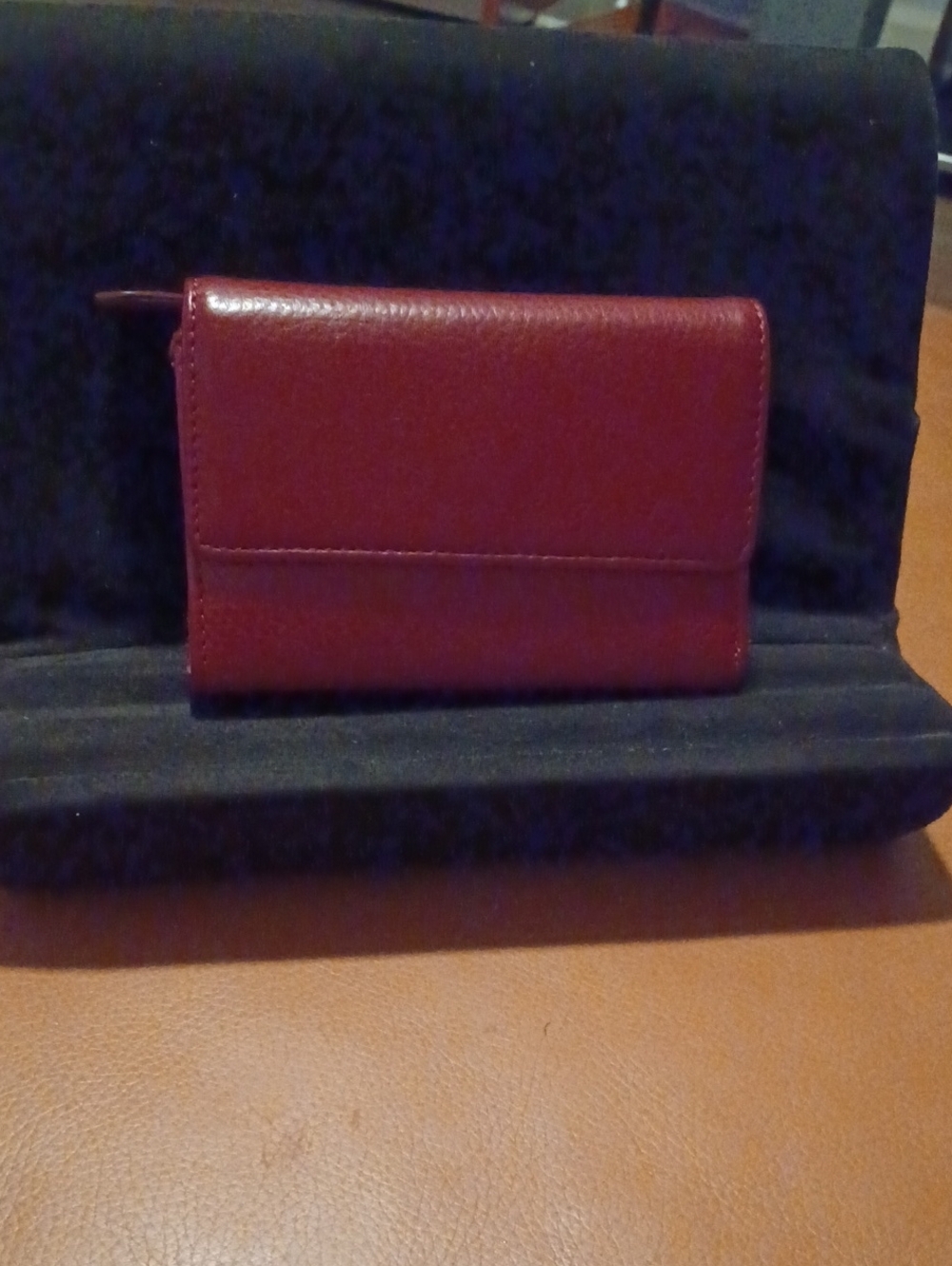 > Red Leather Wallet - Picture 3 of 10